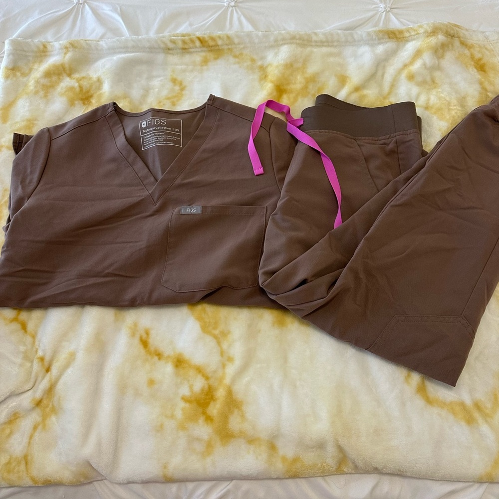 Figs Smokey toupe scrub set XS/XSP